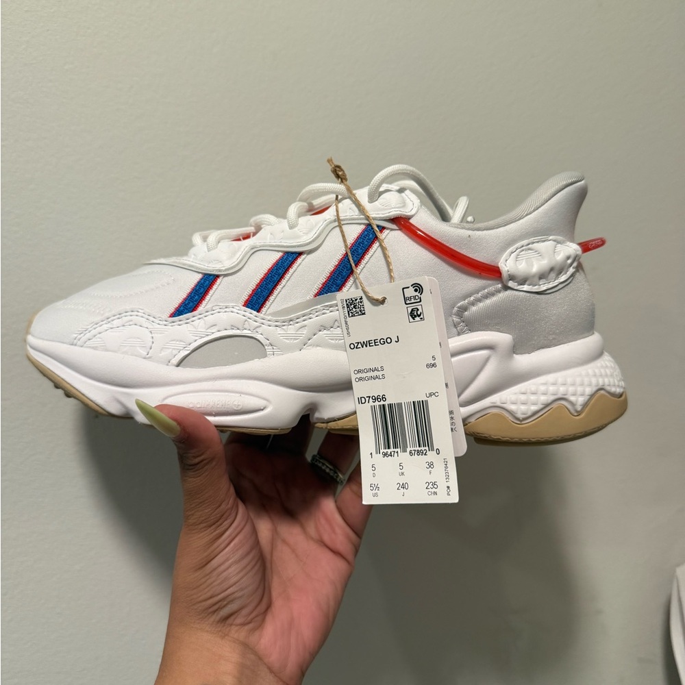 Adidas Ozweego White and Blue Sneakers Classics! Size 5.5Y/7W